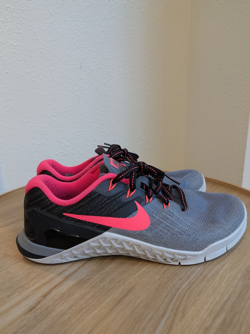 Nike Women's MetCon3 Grey and Pink Training Shoes Size 6.5